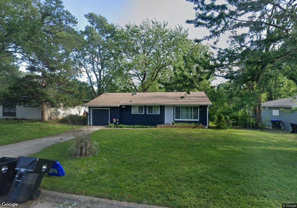 2009 SW Harp Place, Topeka, KS 66611 - photo 1