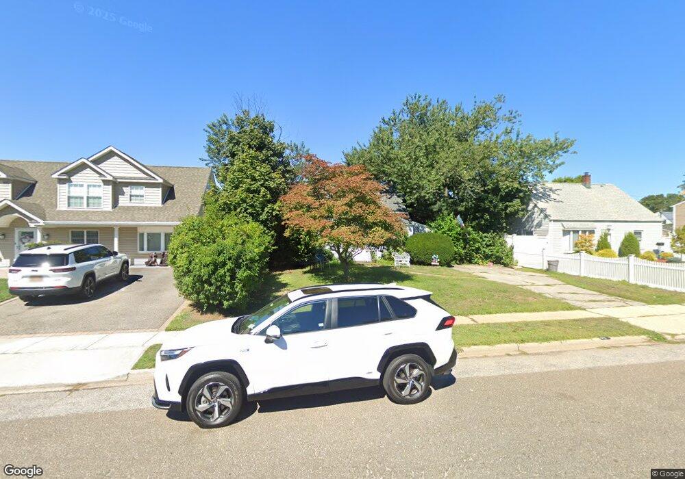 82 Ranch Ln, Levittown, NY 11756 - photo 1