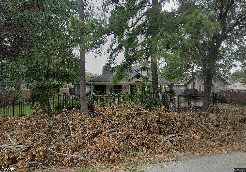 7213 Roswell St, Houston, TX 77022 - photo 1