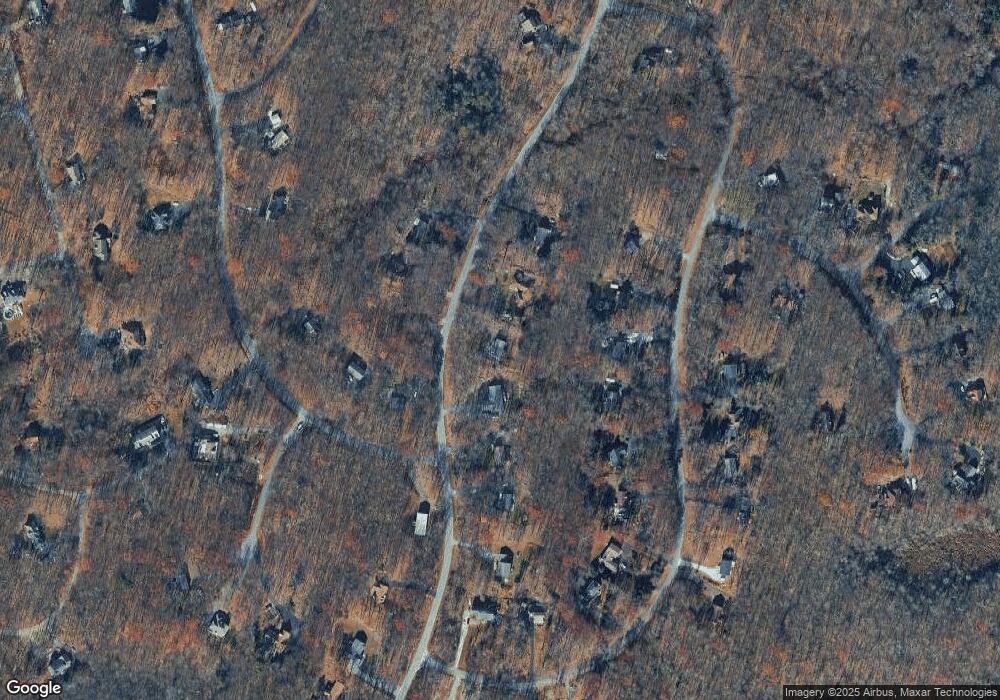 212 Aspen Dr, Milford, PA 18337 - photo 1