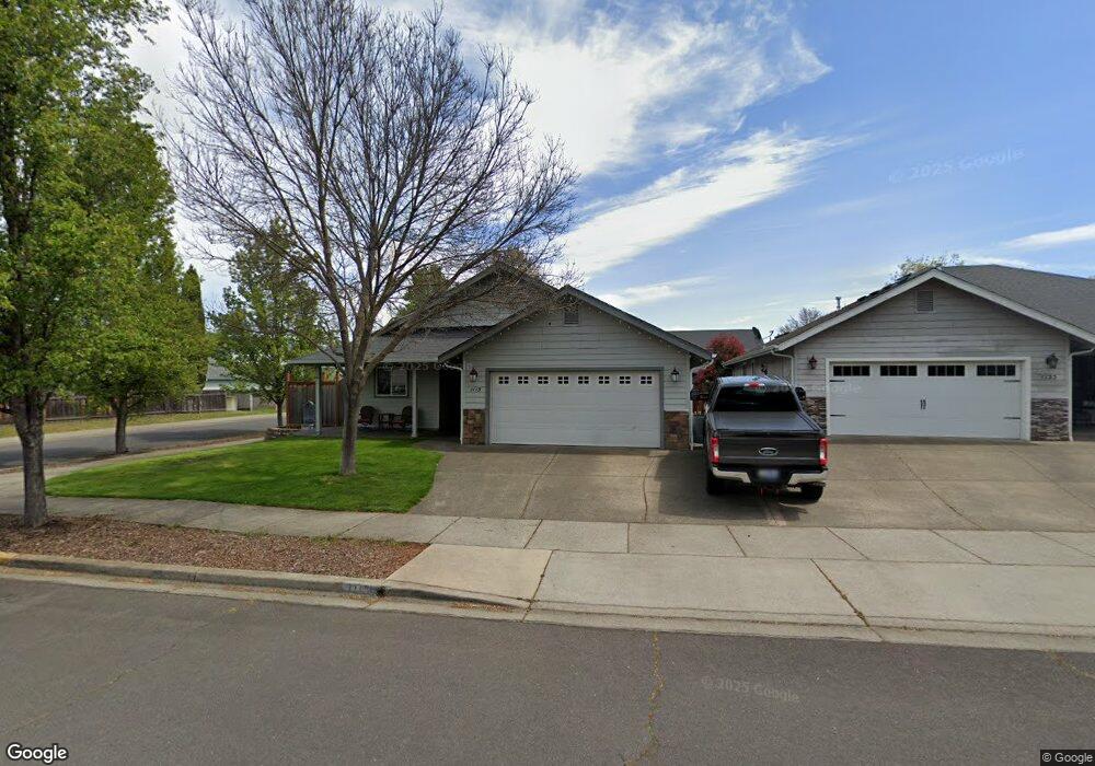 1115 Angler Ln, Grants Pass, OR 97527 - photo 1