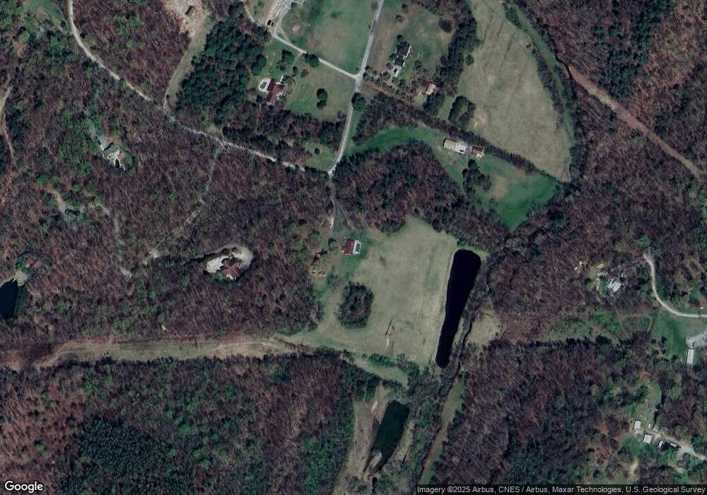 1287 Quaint Acres Ln, Berkeley Springs, WV 25411 - photo 1