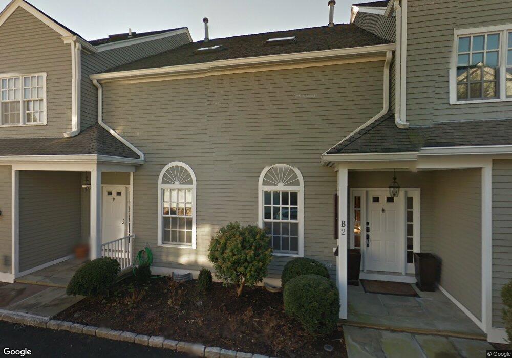 28 Home Place unit B2, Greenwich, CT 06830 - photo 1