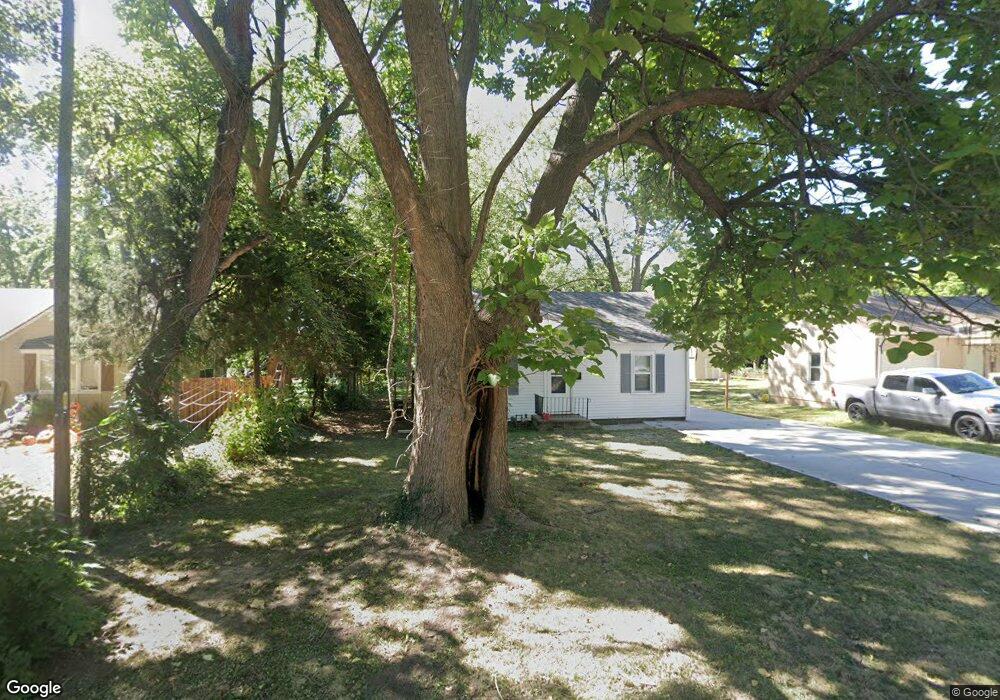 1402 NW B St, Blue Springs, MO 64015 - photo 1