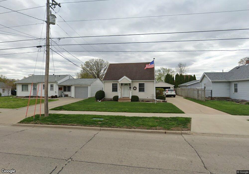 1603 N 4th Ave E, Newton, IA 50208 - photo 1
