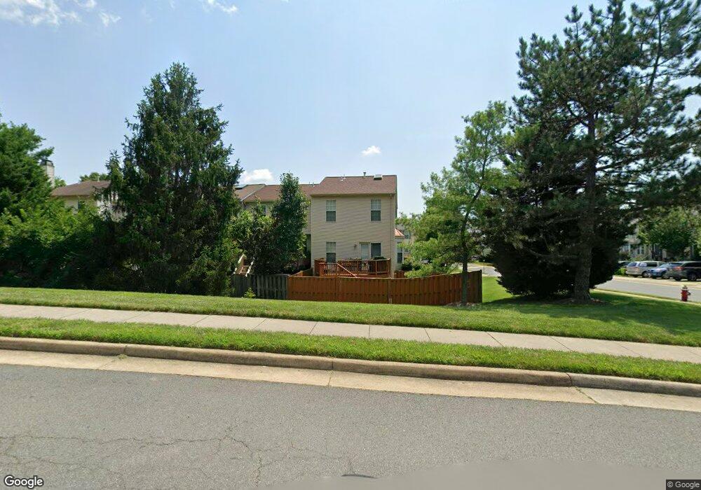 13978 Winding Ridge Ln, Centreville, VA 20121 - photo 1