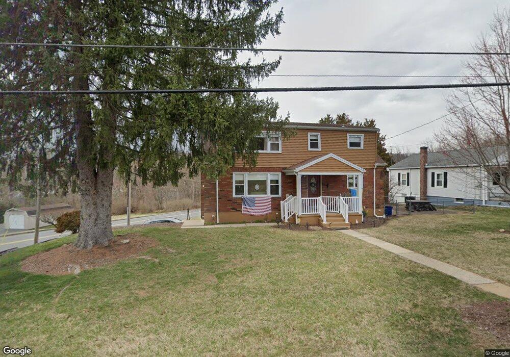 1301 Butter Ln, Reading, PA 19606 - photo 1