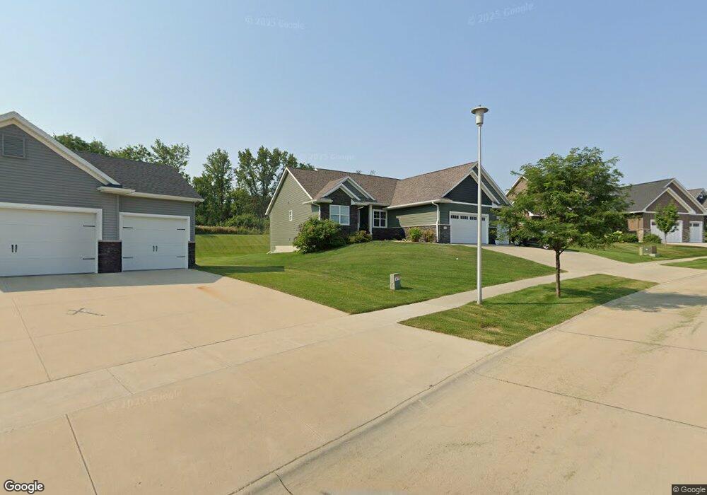 6303 River Pkwy NE, Cedar Rapids, IA 52411 - photo 1