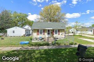916 Evergreen Ave, Waterloo, IA 50701