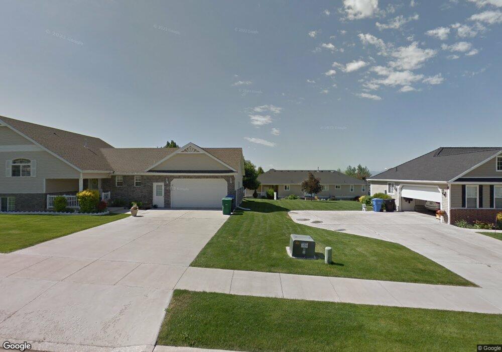 858 E 450 S, Smithfield, UT 84335 - photo 1