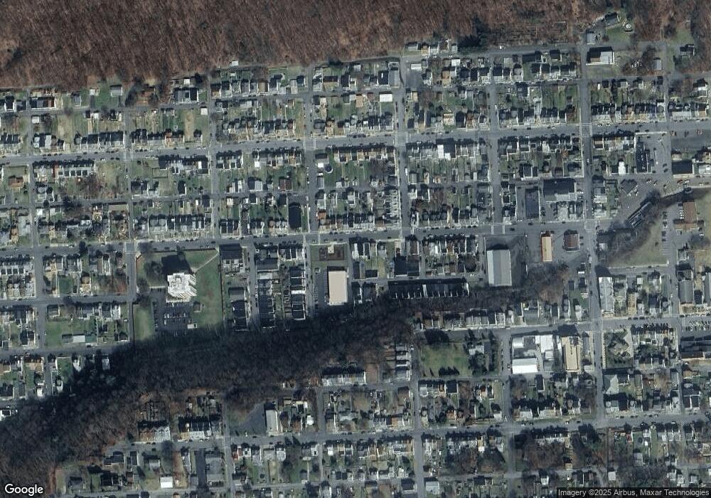 1126 W Arch St, Coal Township, PA 17866 - photo 1