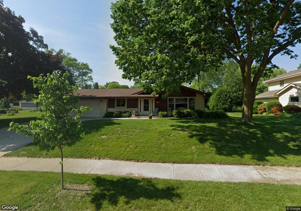 1910 Stardust Dr, Waukesha, WI 53186 - photo 1