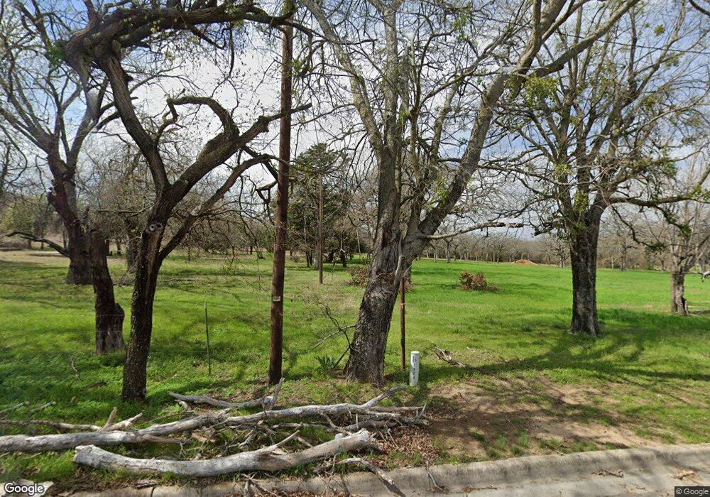 1624 Holland Lake Dr, Weatherford, TX 76086 - photo 1