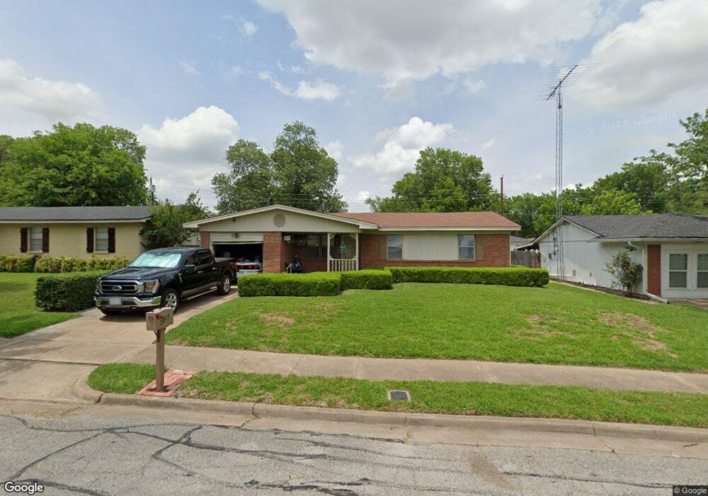 3405 Cloverleaf Dr, Waco, TX 76706 - photo 1