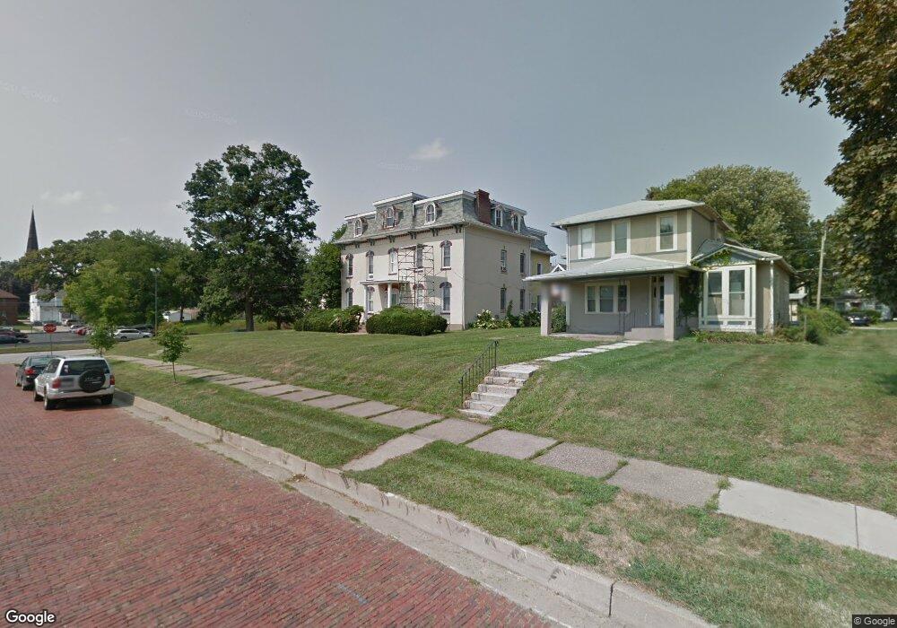 208 E 11th St unit 7, Davenport, IA 52803 - photo 1