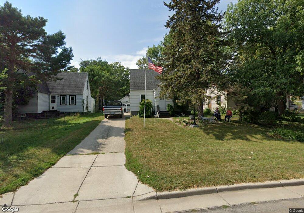 811 N Spring St, New Ulm, MN 56073 - photo 1