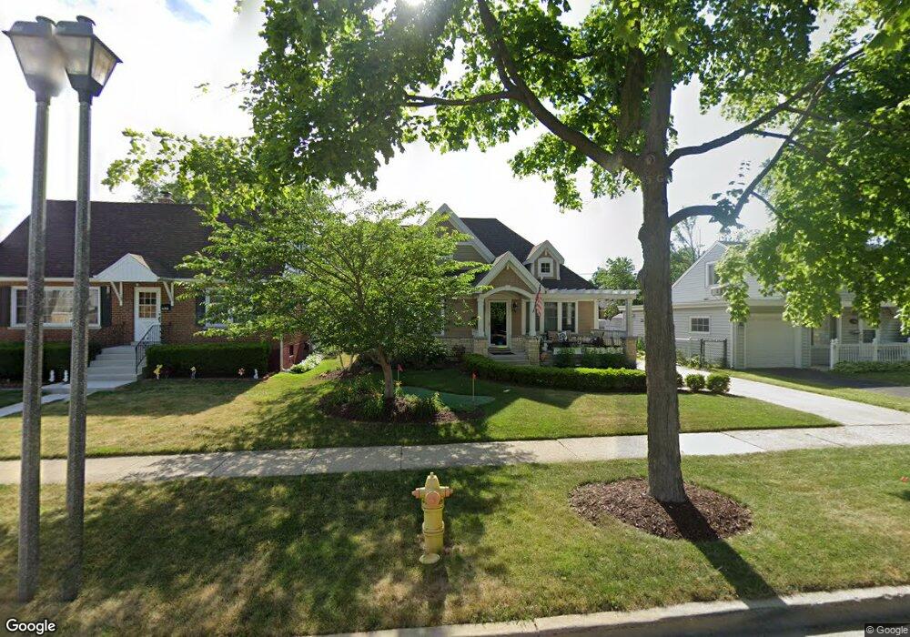 686 S Bryan St, Elmhurst, IL 60126 - photo 1