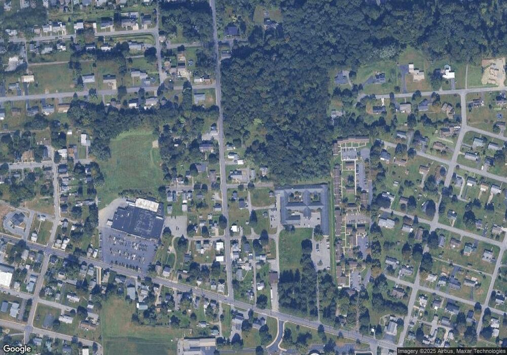 709 Pine St, Milton, PA 17847 - photo 1