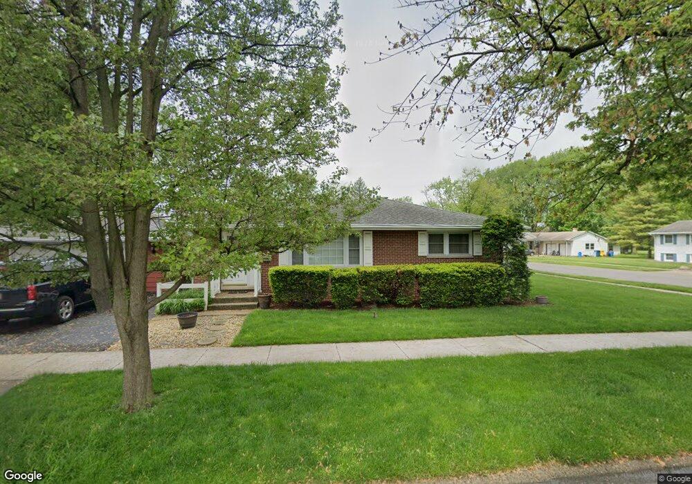 319 E Manor Dr, Griffith, IN 46319 - photo 1