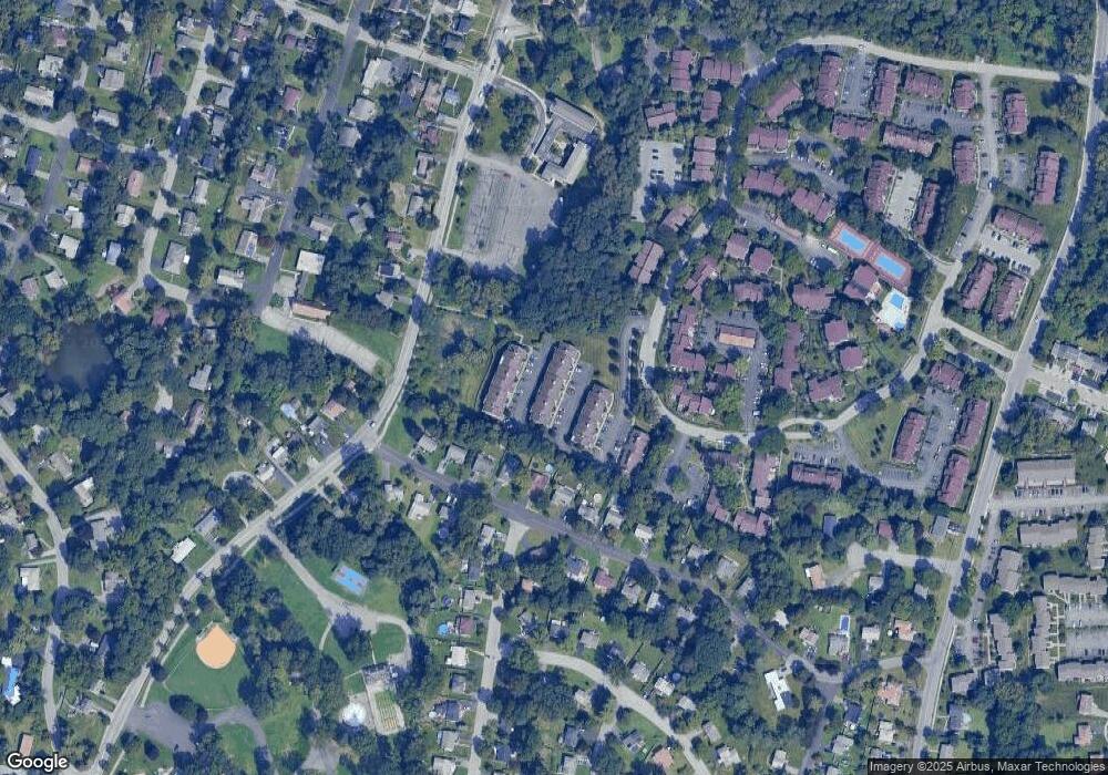 306 Crystal Hill Ln, Poughkeepsie, NY 12603 - photo 1