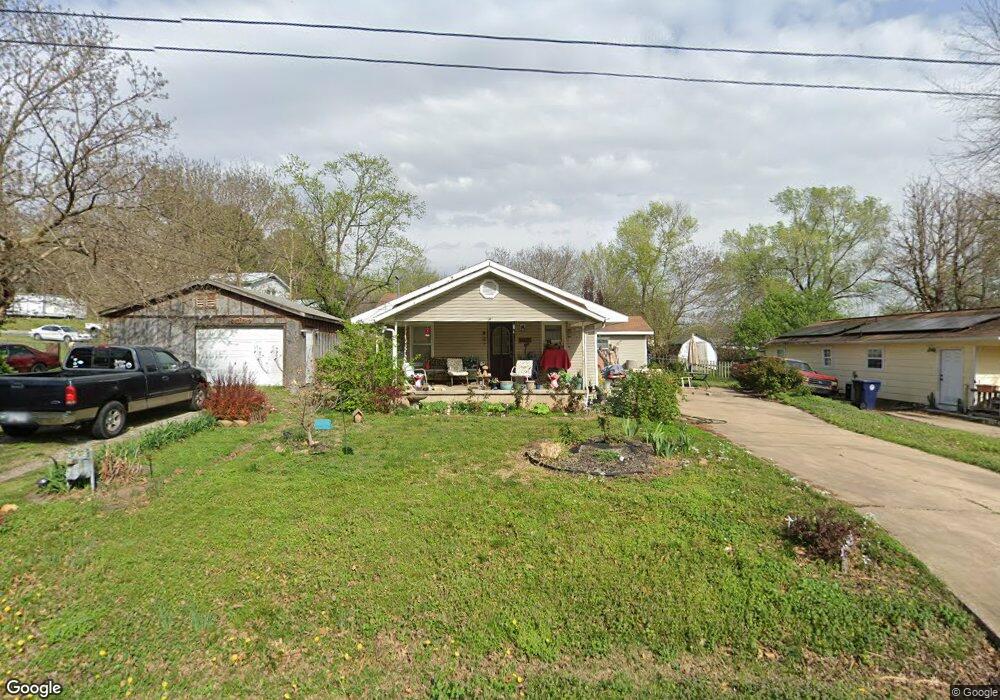 117 N Summit St, Prairie Grove, AR 72753 - photo 1