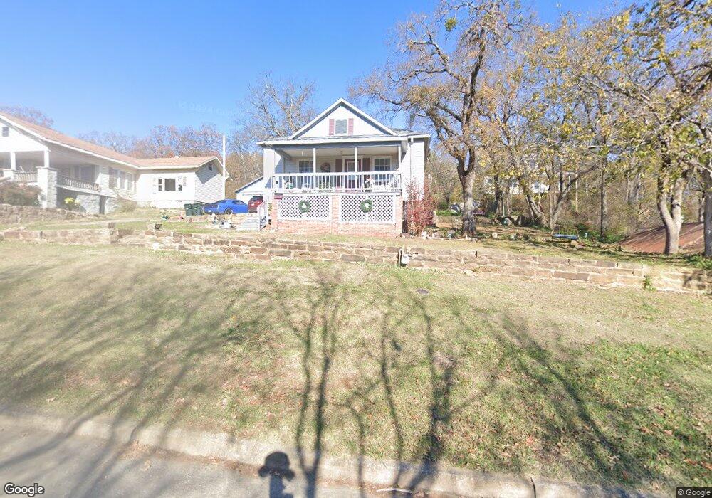 310 W Merrick St, Henryetta, OK 74437 - photo 1