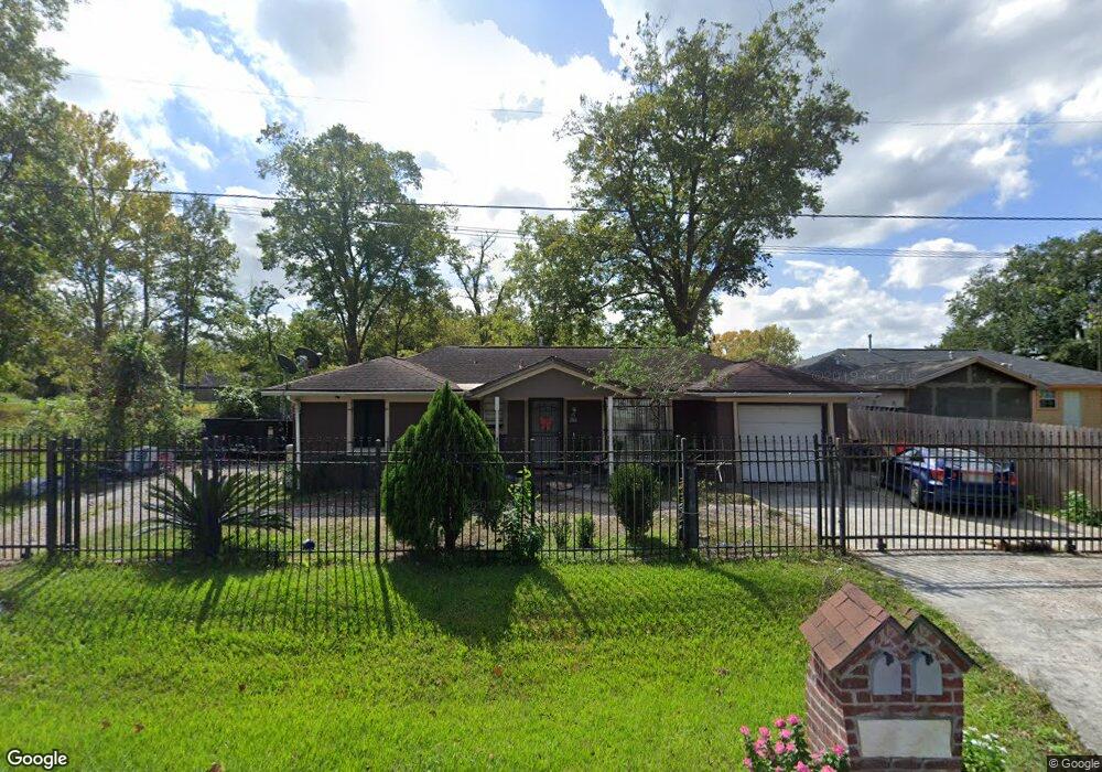 5306 Carey St, Houston, TX 77028 - photo 1