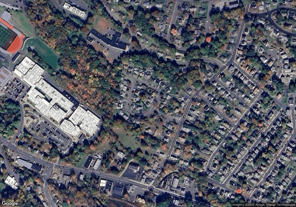 18 Pearl Rd, Naugatuck, CT 06770 - photo 1