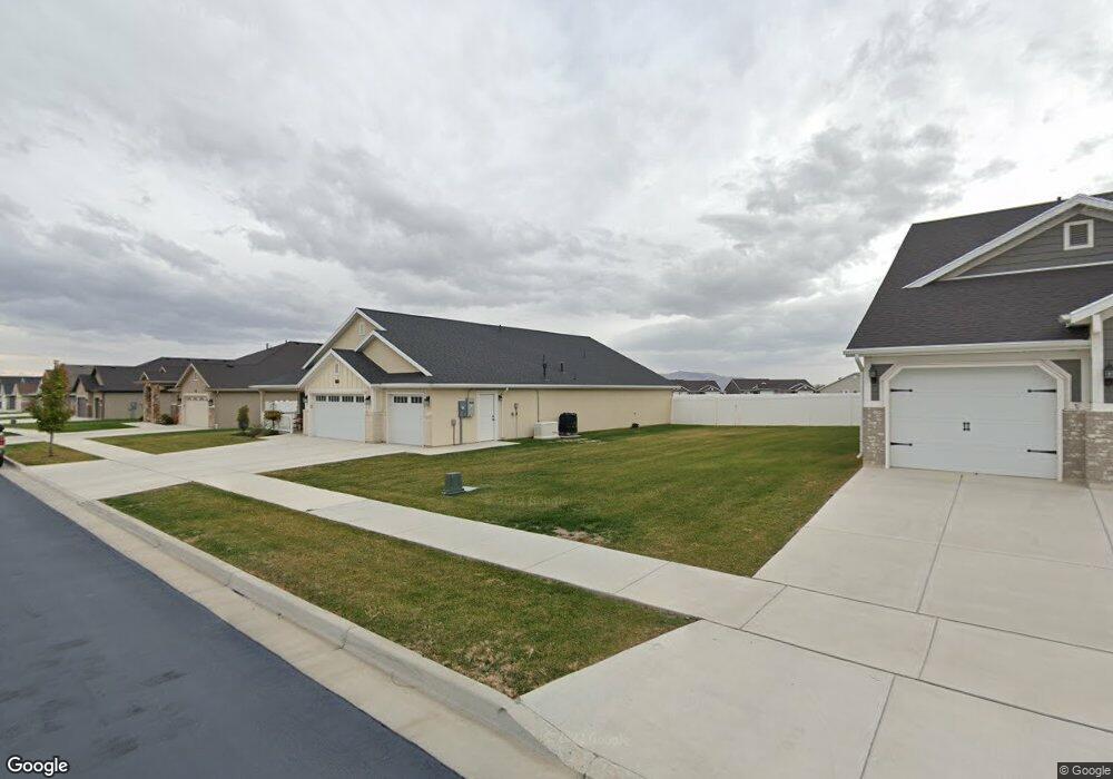 1068 S Neville St, Layton, UT 84041 - photo 1