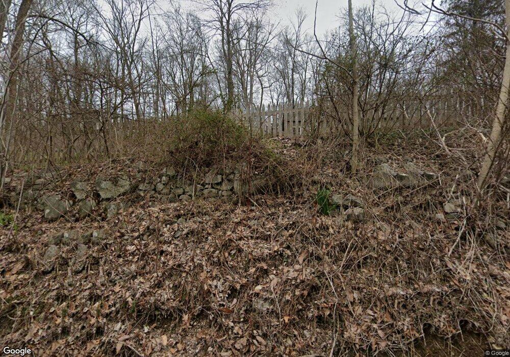 87 Pinetree Rd, Redding, CT 06896 - photo 1