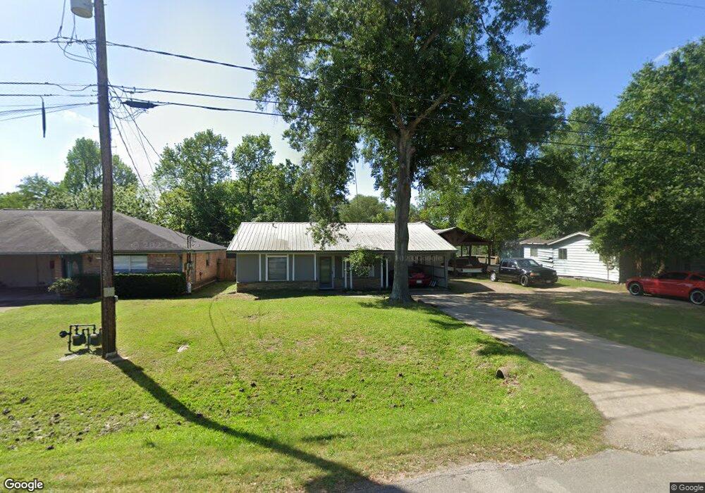 607 Clarence St, Tomball, TX 77375 - photo 1