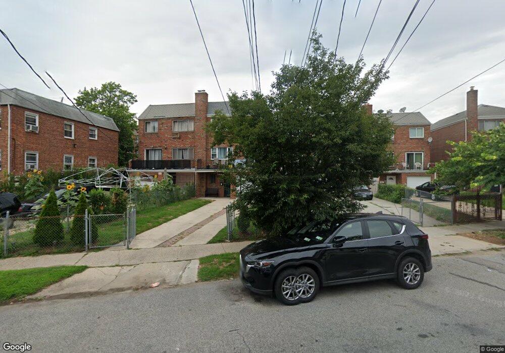 19521 Woodhull Ave, Hollis, NY 11423 - photo 1