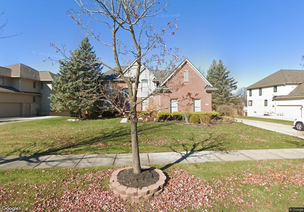 7110 Yarmouth Dr, West Bloomfield, MI 48322 - photo 1
