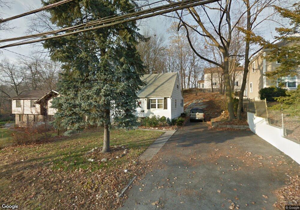 220 Soundview Ave, Stamford, CT 06902 - photo 1