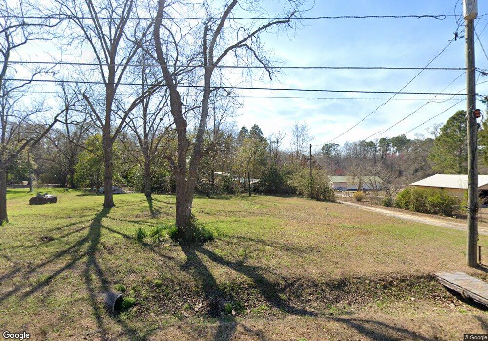 52 E Fifth St, Mc Rae Helena, GA 31037 - photo 1