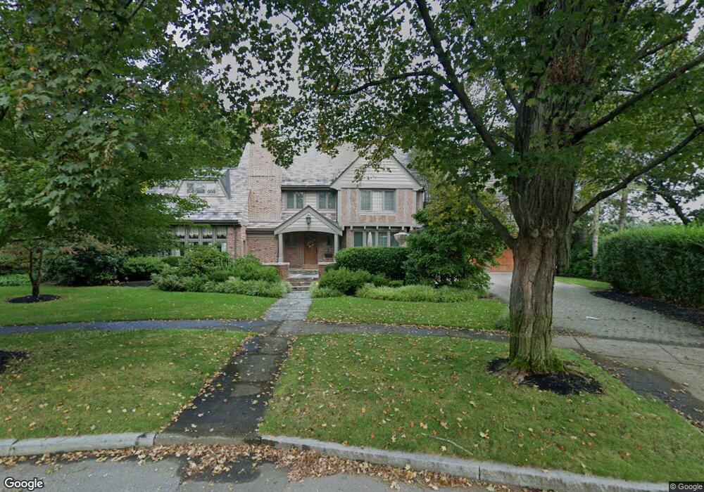 2 Dartmouth St, Winchester, MA 01890 - photo 1