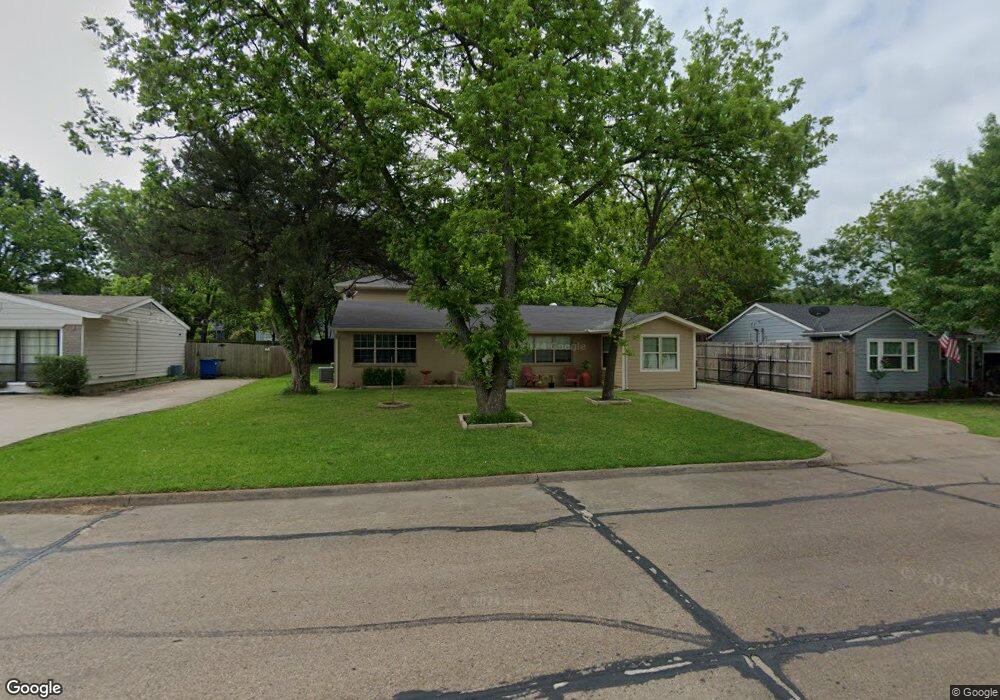 611 Park St, Ennis, TX 75119 - photo 1