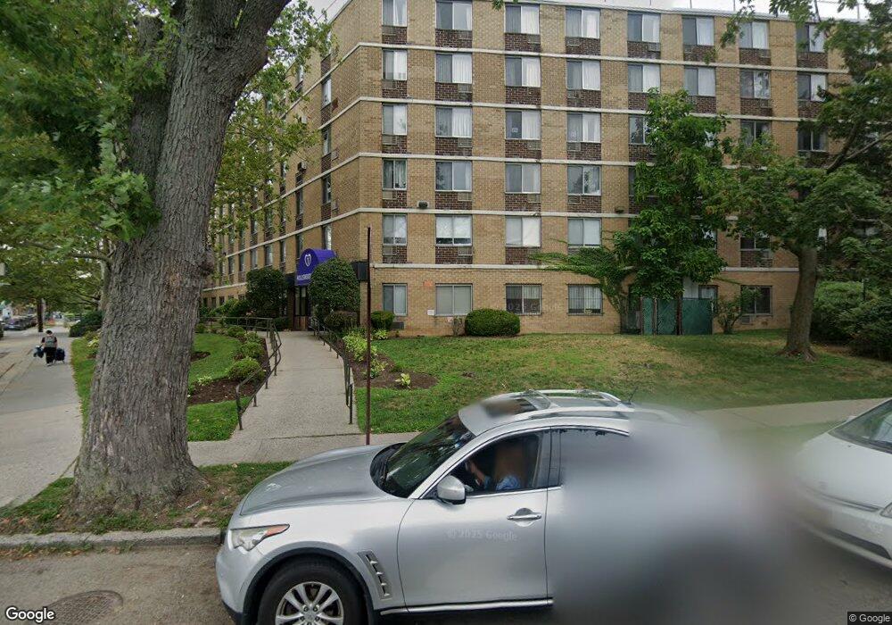 19544 Sagamore Ave, Jamaica, NY 11423 - photo 1