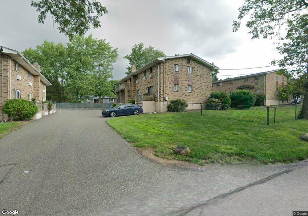 14 Central Dr unit 2, Nanuet, NY 10954 - photo 1