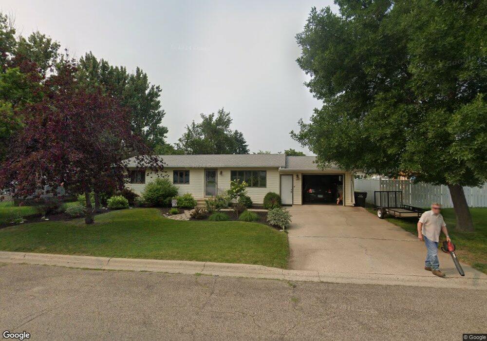 904 14th St SW, Jamestown, ND 58401 - photo 1