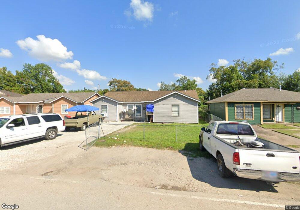 2925 Cedar Hill Ln, Houston, TX 77093 - photo 1