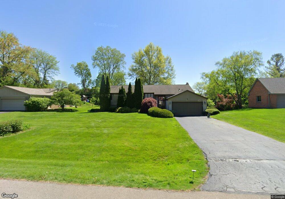 2881 Colonial Trail, Bloomfield Hills, MI 48304 - photo 1