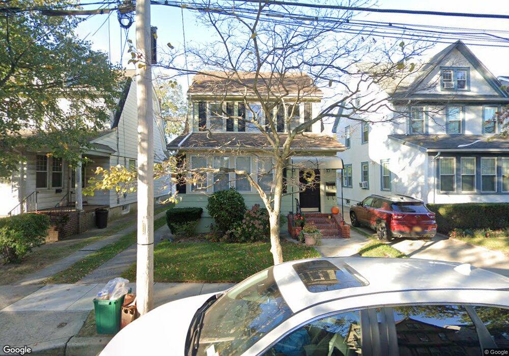 21 Starks Place, Lynbrook, NY 11563 - photo 1