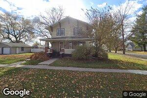 105 E Pleasant Valley St, Sigourney, IA 52591