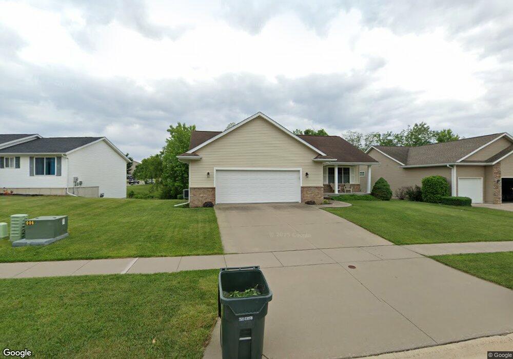 1406 Bobcat Dr NW, Cedar Rapids, IA 52405 - photo 1