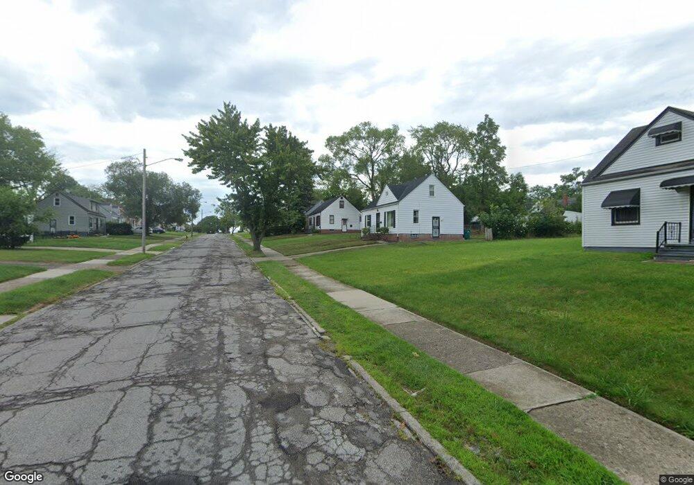 20818 Hansen Rd, Maple Heights, OH 44137 - photo 1