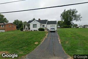 118 1st St, Follansbee, WV 26037