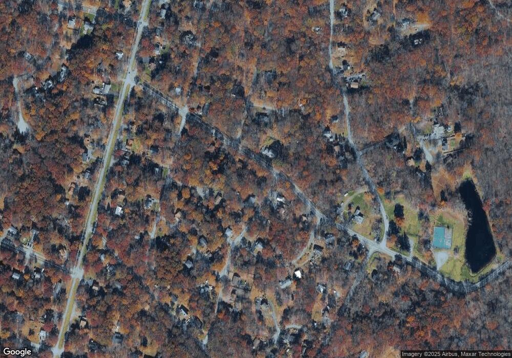 2102 Lakeview Rd, Bushkill, PA 18324 - photo 1