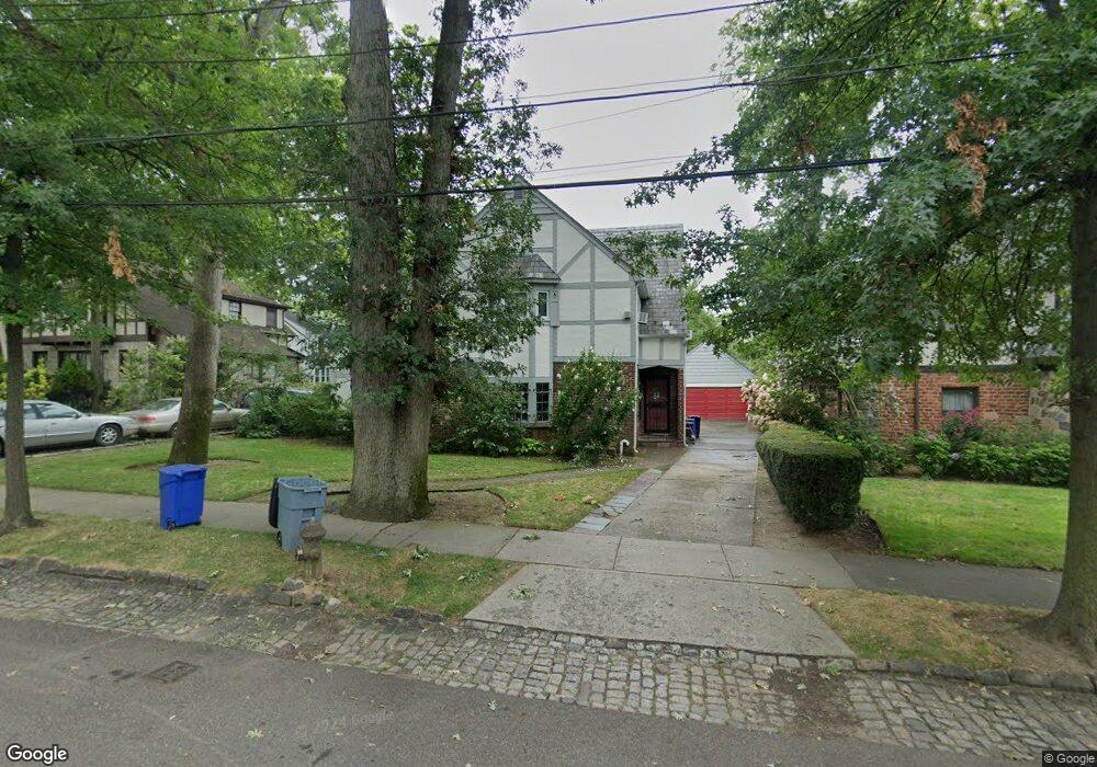 8116 Chevy Chase St, Jamaica, NY 11432 - photo 1