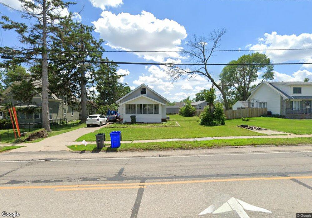 2019 Johnson Ave NW, Cedar Rapids, IA 52405 - photo 1